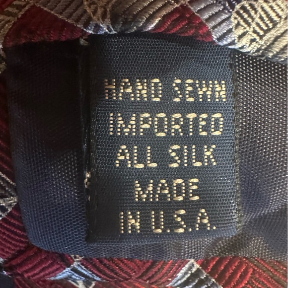 Hathaway Men’s Tie Hand Sewn 100% Italian Silk Made in the USA - Picture 5 of 5